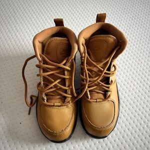 Nike Manoa Lace Tan Big Boy Boots 3.5